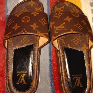 Lv sandels/slides